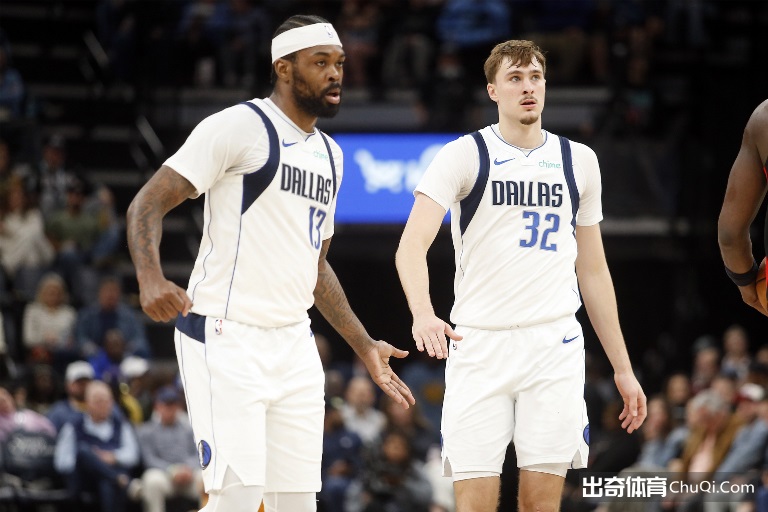 霍启刚携家,人香港观展,郭晶晶素颜,开云体育,开云体育官网,开云体育app,开云体育app下载