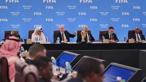 范迪克曾效力哪些俱乐部？